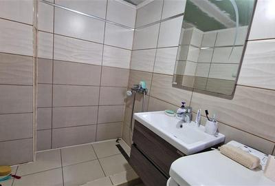 Resita Casa 7 Incaperi Parter,Etaj, Zero investitii - 4