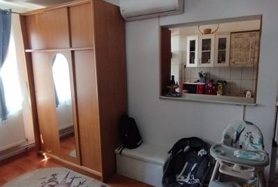 APARTAMENT 2 CAMERE, ETAJ 3, MOBILAT SI UTILAT, PODU ROS - 2