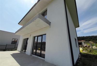 Vanzare casa individuala Chinteni zona Bisericilor Centru, aproximativ 7 Km Auch - 4