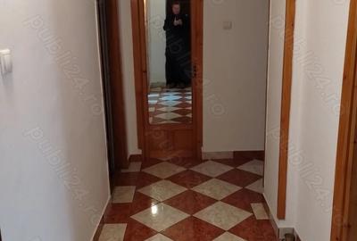 Apartament cu 3 camere zona 0 etaj 5 din 6 conf 1 decomandat Pret: 110.000 neg. - 5