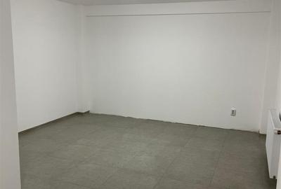 Spatiu comercial generos | 140mp | vitrina mare | 4 parcari | zona excelenta - 3