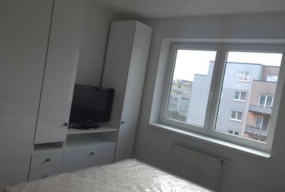 Apartament cu 2 camere semidecomandat, mobilat în Avantgarden