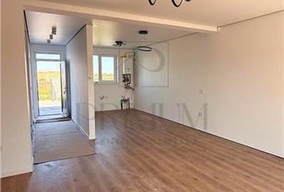 Duplex cu 4 camere în Moșnița Nouă