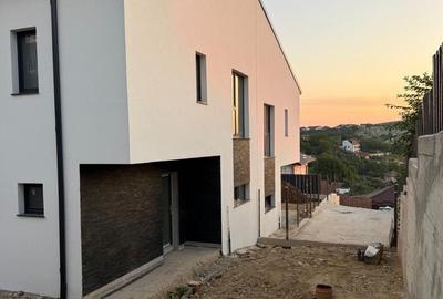 Duplex 4 camere, 120 mp utili plus 357 mp teren, 2 parcari, Zona strazii Teilor - 2