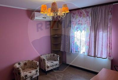 DE INCHIRIAT  APARTAMENT 4 camere zona centrala - 1