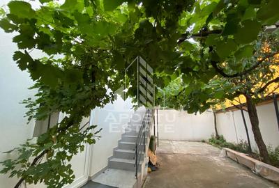 Casă individuală cu 4 camere în Exterior Vest