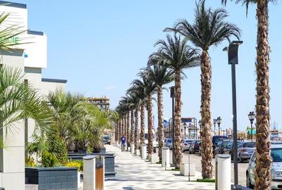 Apartament cu 2 camere semidecomandat, mobilat în Central