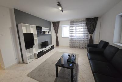 Garsonieră decomandată, mobilată în Unirii