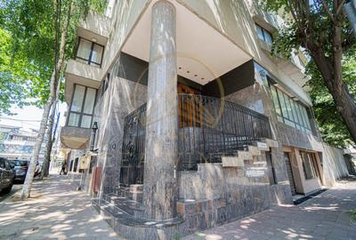 Ultracentral -Cladire impozanta  D+P+2E. - 51