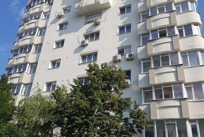 Apartament cu 2 camere decomandat în Obor