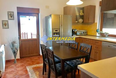 Casa de vanzare Alba Iulia CETATE cu 4 dormitoare si living finisata complet - 10