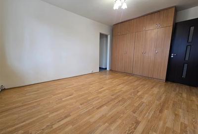Etaj 2 - Mircea cel Batran, 2 camere, liber - 4