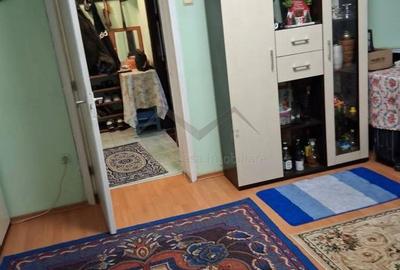 Apartament cu 2 camere semidecomandat în Podu Roș