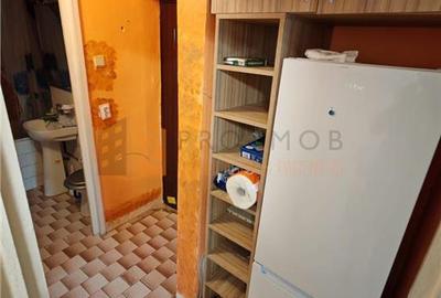 Apartament 3 camere cf 3 semidecomandat zona Micro 14 - 15