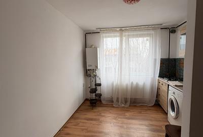 Garsonieră Decomandată, 29 mp, Gara, Etaj 4 - Centrala proprie - Termopan - 2