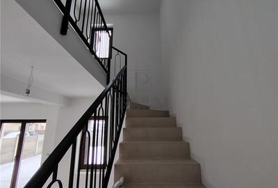 Duplex despartit prin camera tehnica - toate utilitatile- zona excelenta - 5