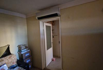 Vest, se vinde apartament semidecomandat trei camere ,pret 45000 euro negociabil - 5