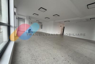 Spatiu Comercial, 94 Mp, vitrina la strada 15 ml, zona Aurel Vlaicu - 4