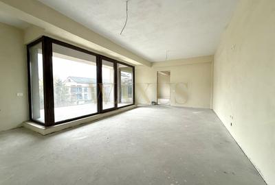 Apartament cu 3 camere semidecomandat în Borhanci