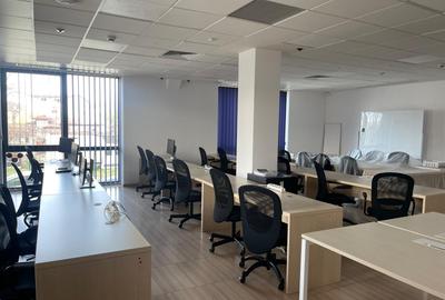 Birou, 1335.5 mp în Jiului