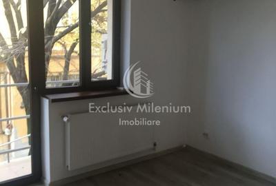 Birou, de 65.00 mp, în Unirii