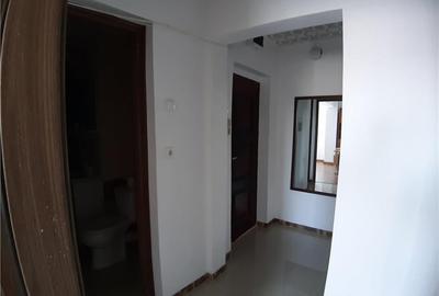 Garsoniera spatioasa, etaj intermediar, renovata elegant, balcon,  zona Narcisa - 5