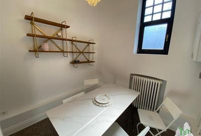 Apartament de vanzare cu 5 camere, imobil consolidat - 10