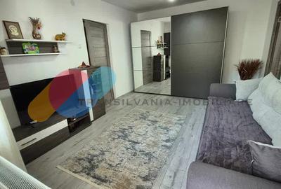 Apartament cu 3 camere semidecomandat, mobilat în Mănăștur