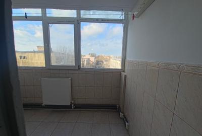 Ultracentral Tomis Mall 3 camere decomandat etaj 3/7 - 7