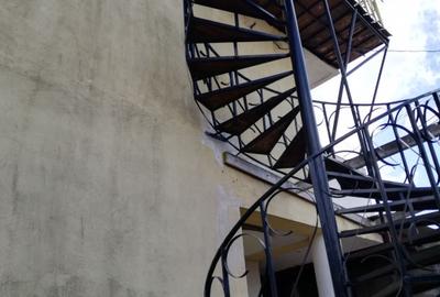 Apartament la vila, 3 camere semidecomandate - 2