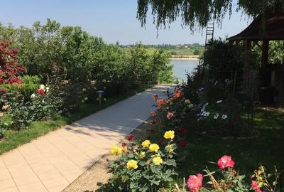 Vila SUPERBA 13-17 camere cu ponton privat si vedere la lac - 10