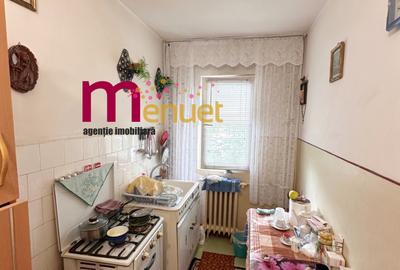 Apartament 2 camere,str.Alunisului,etaj 2 - 4