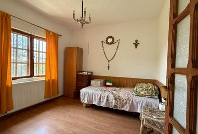 Casă la țară de vânzare în Tartășești – refugiu de relaxare aproape de București - 12