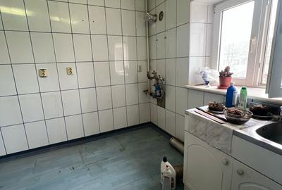 Apartament 3 camere Zona Laris -Finante - etaj 3/4 - 85 mp - 8