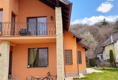 Vila  5 camere, teren 1500mp, zona linistita langa padure, cartier Primaverii, R - 14