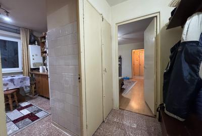 2 cam, etaj 1, 51 mp, fara imbunatatiri, Aleea Rozelor - 14