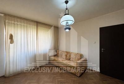 Apartament cu 2 camere semidecomandat în Cetate
