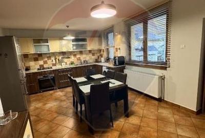 Casă modernă de vânzare în Partoș - 6