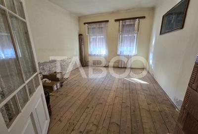 Casa tip duplex de vanzare la curte comuna pivnita in Piata Cluj Sibiu - 2