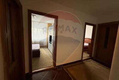 Apartament cu 3 camere de închiriat în zona 1 Mai - 1