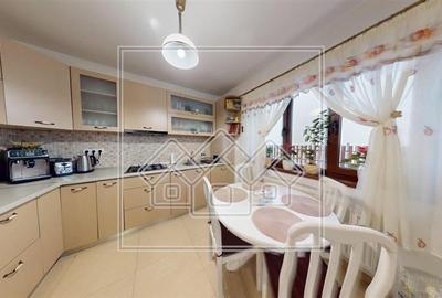 Apartament de vanzare in Sibiu - 67 mp utili, balcon si terasa - 3