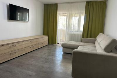Apartament cu 3 camere decomandat, mobilat în Gară