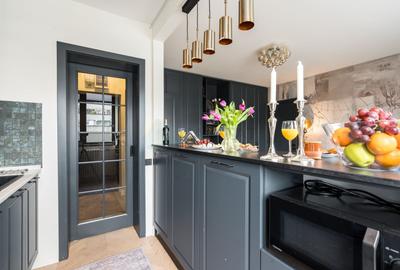 O Vacanță Permanentă în Inima Capitalei, Magheru/Bălcescu - 17