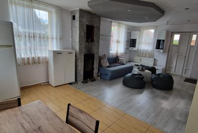 Investitie:Casa cu 2 apt, 8 camere, 308mp utili, 400m de mall Selimbar - 11
