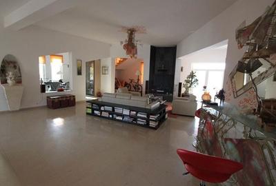 Vilă transformata în cămin pretabilă investiție - 1