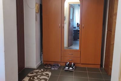 Apartament cu 2 camere decomandat, etajul 3/4, zona Nicolina - 10