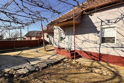 Casă de vânzare în Roit, lângă Oradea – teren 1.413 mp - 1