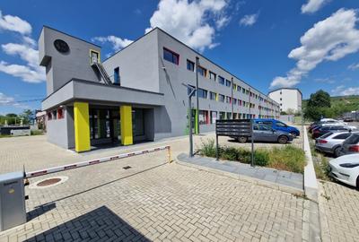 Spatiu comercial luminos, versatil, H3.5m, curent trifazat, parter, 2 parcari. - 1