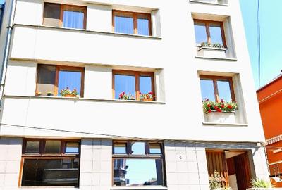 Apartament cu 3 camere decomandat în Cotroceni