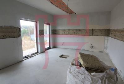 OFERTA Casa individuala cu panorama semifinisata necesita investitii - 3